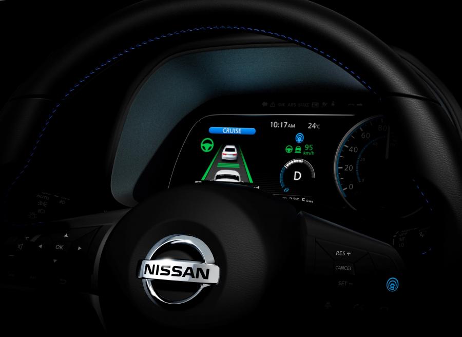 Панель приборов Nissan Leaf 2.zero 2017 года  (JP) (фото 36 из 56)